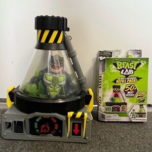 Beast Lab Creator With Havoc Hammerhead Action Figure